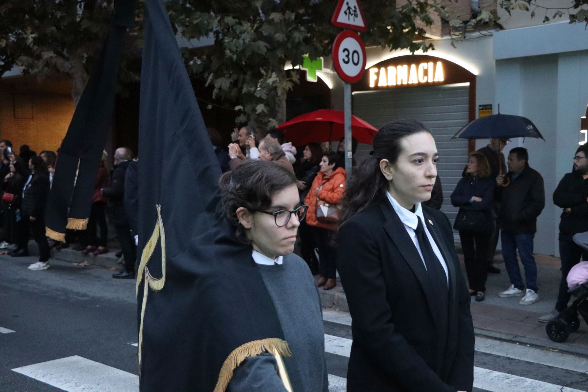 Las mejores imágenes de la Procesión Extraordinaria de San Juan Evangelista en León