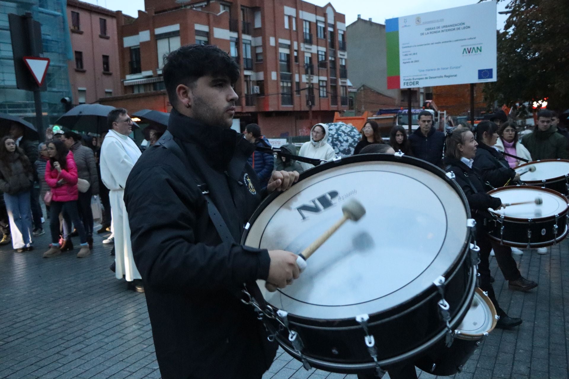 Las mejores imágenes de la Procesión Extraordinaria de San Juan Evangelista en León