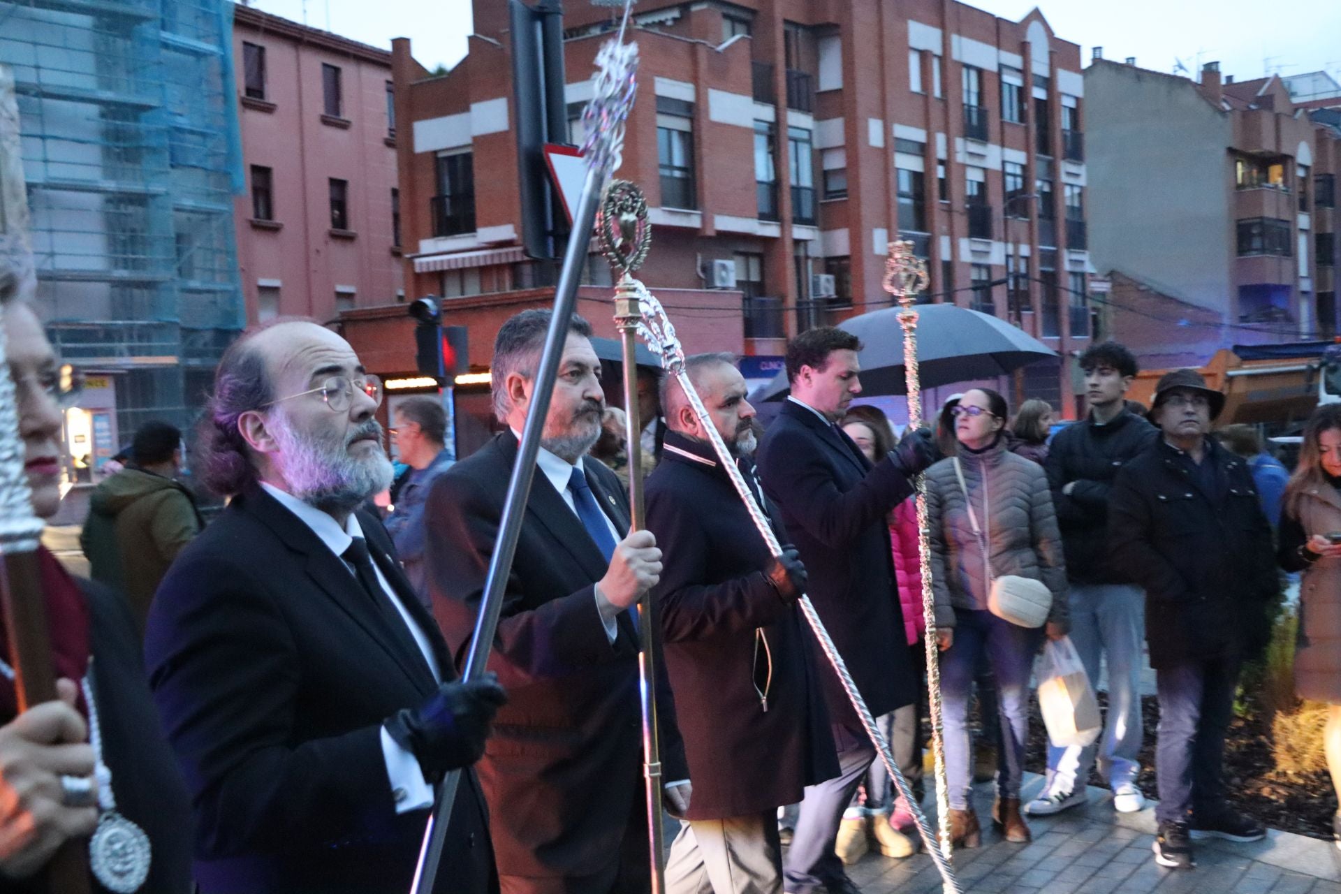 Las mejores imágenes de la Procesión Extraordinaria de San Juan Evangelista en León