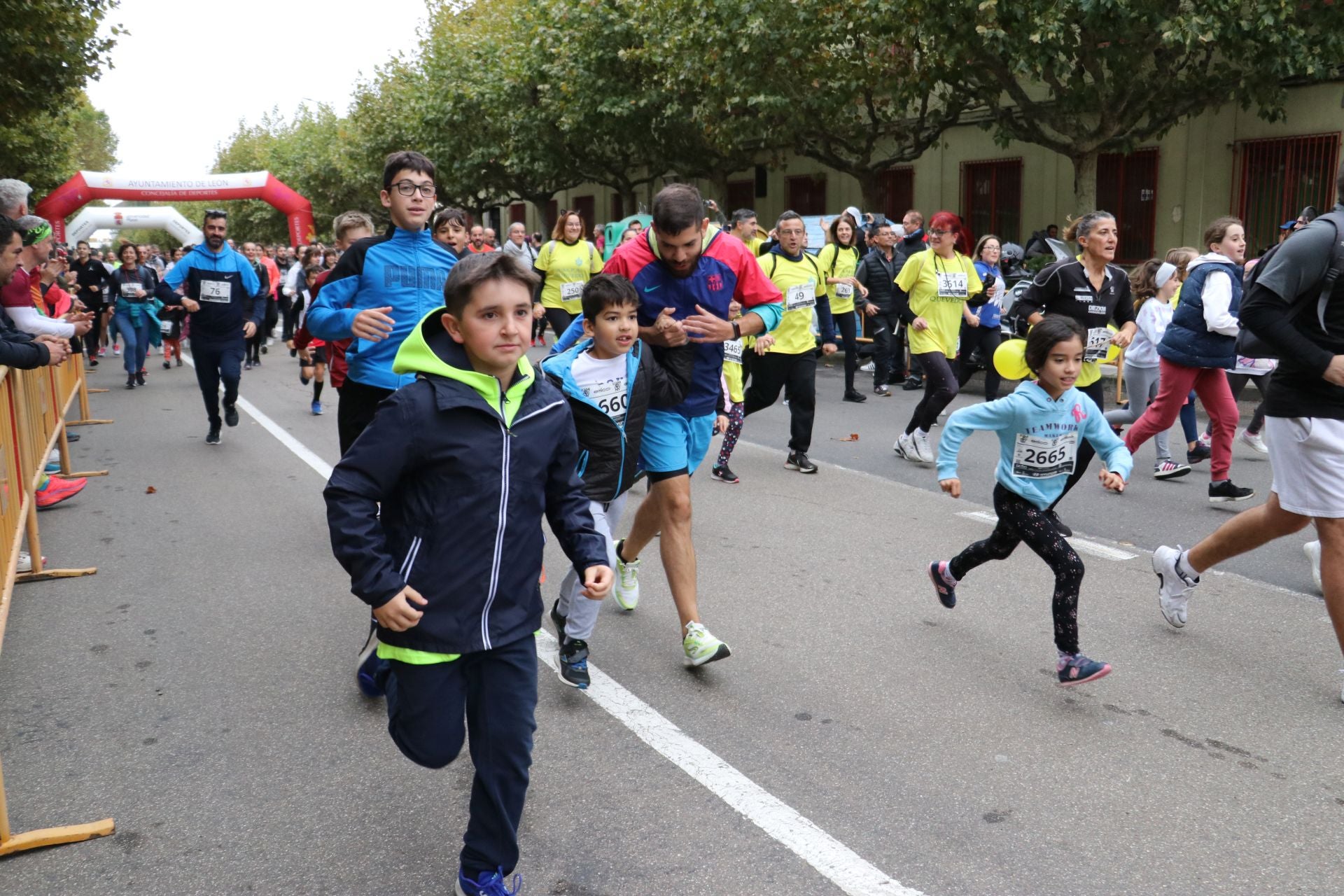 Las méjores imágenes de la carrera popular de los &#039;10 kilómetros Ciudad de León&#039;