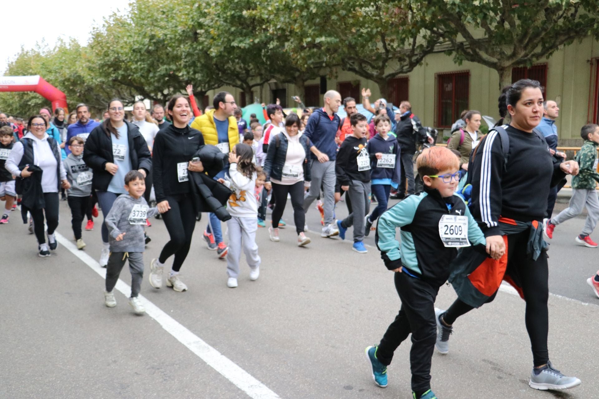 Las méjores imágenes de la carrera popular de los &#039;10 kilómetros Ciudad de León&#039;