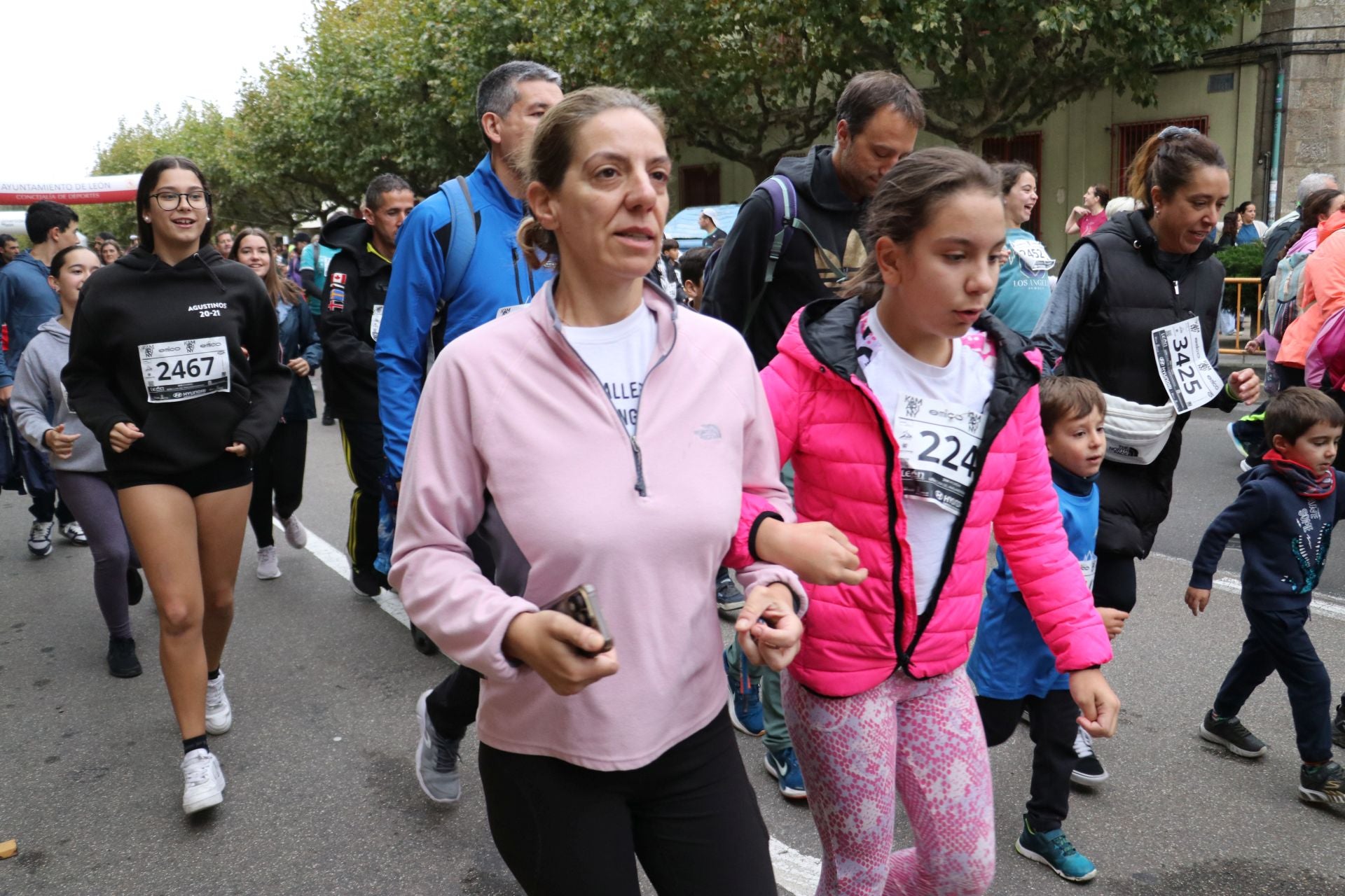 Las méjores imágenes de la carrera popular de los &#039;10 kilómetros Ciudad de León&#039;