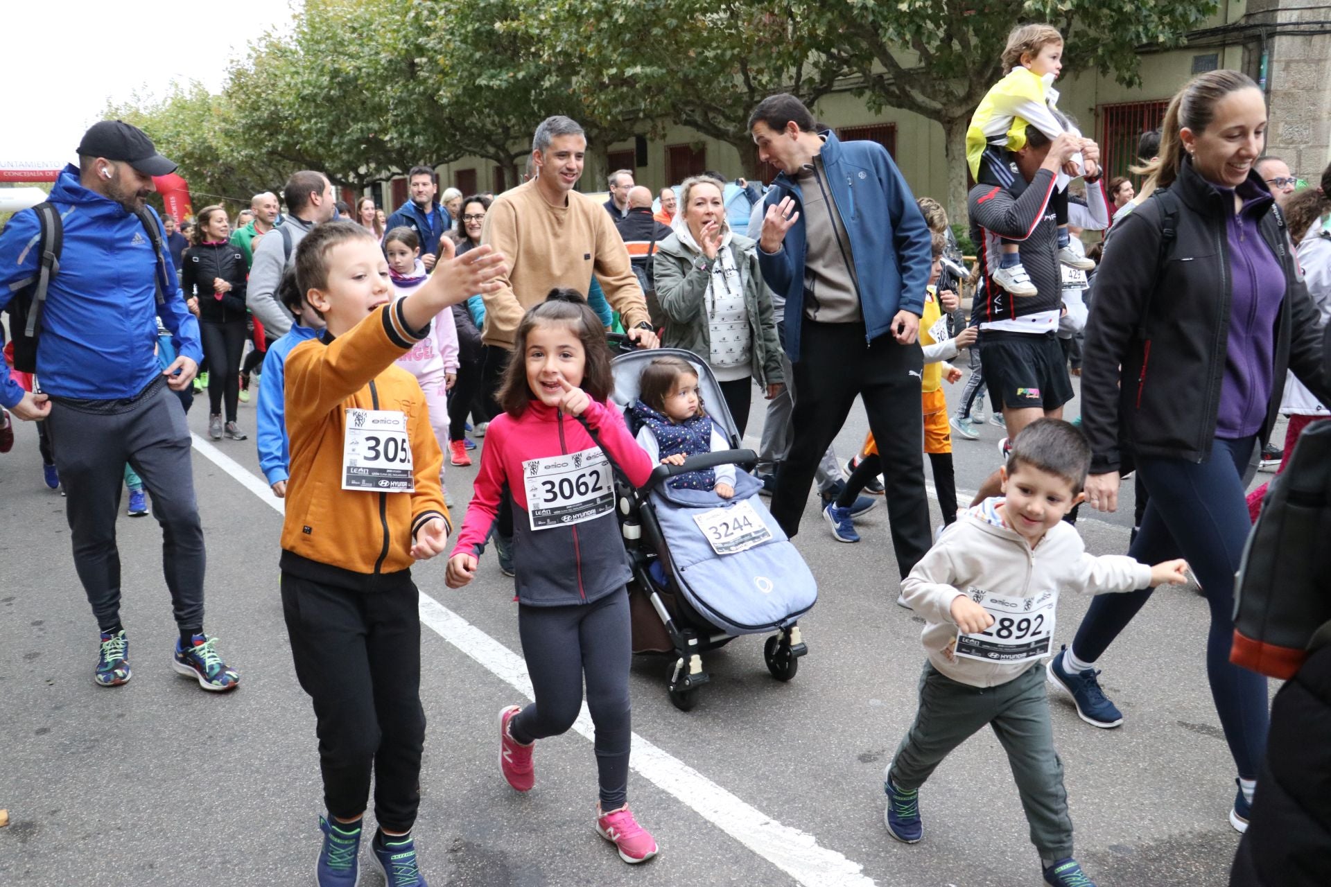 Las méjores imágenes de la carrera popular de los &#039;10 kilómetros Ciudad de León&#039;