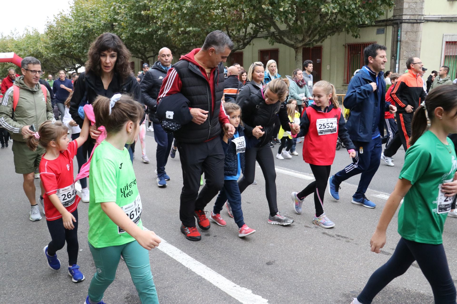 Las méjores imágenes de la carrera popular de los &#039;10 kilómetros Ciudad de León&#039;