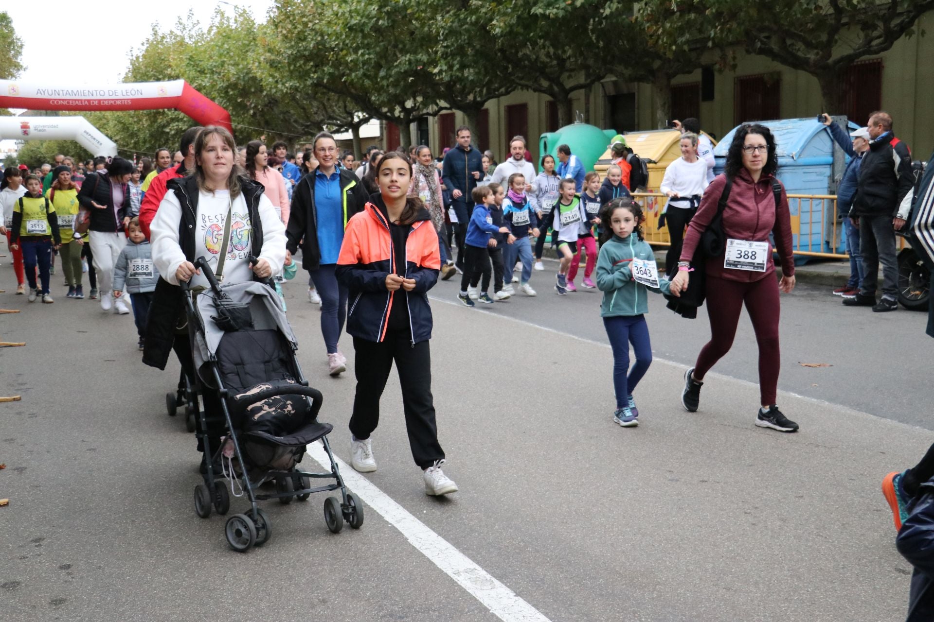 Las méjores imágenes de la carrera popular de los &#039;10 kilómetros Ciudad de León&#039;