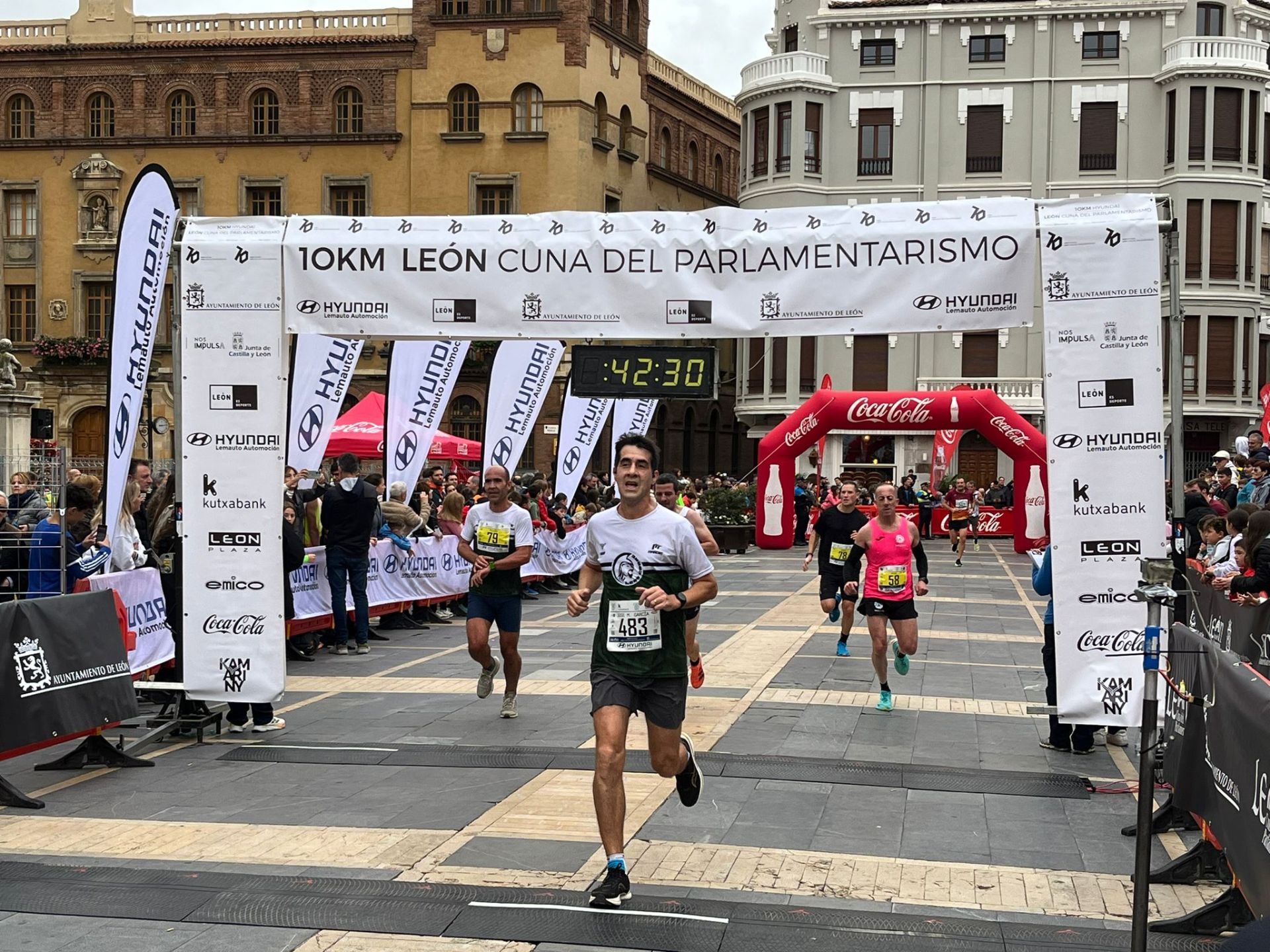 Las imágenes de la llegada a la meta de los 10 kilómetros Ciudad de León