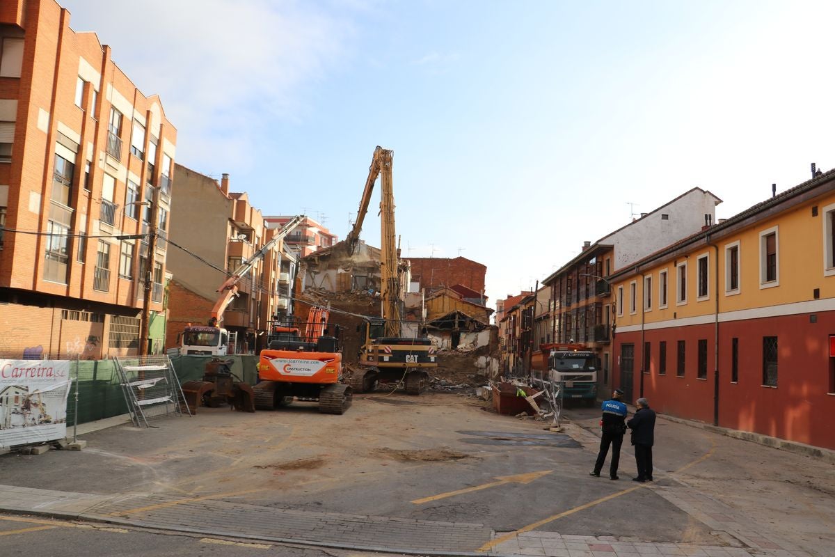 Comienza la demolición de las viviendas de la ronda interior