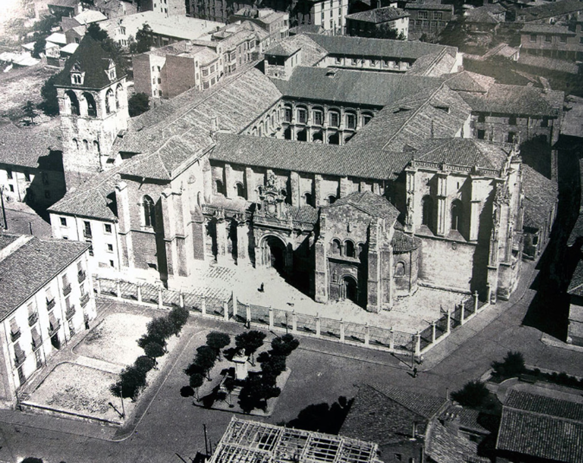 Real Colegiata Basílica de San Isidoro. 1946.