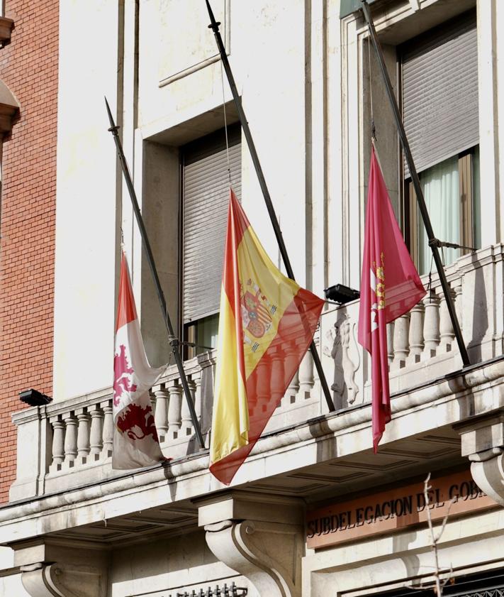 Imagen secundaria 2 - León guarda silencio y luto por las víctimas de la DANA