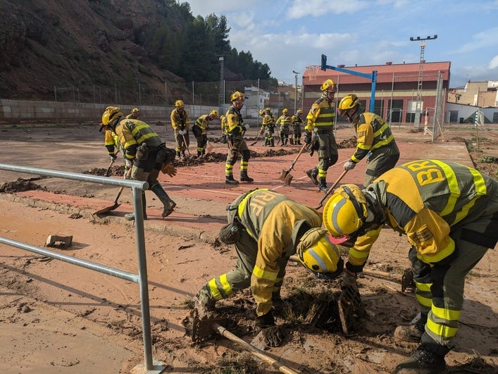 Imágenes de los bomberos forestales de la Brif Tabuyo.