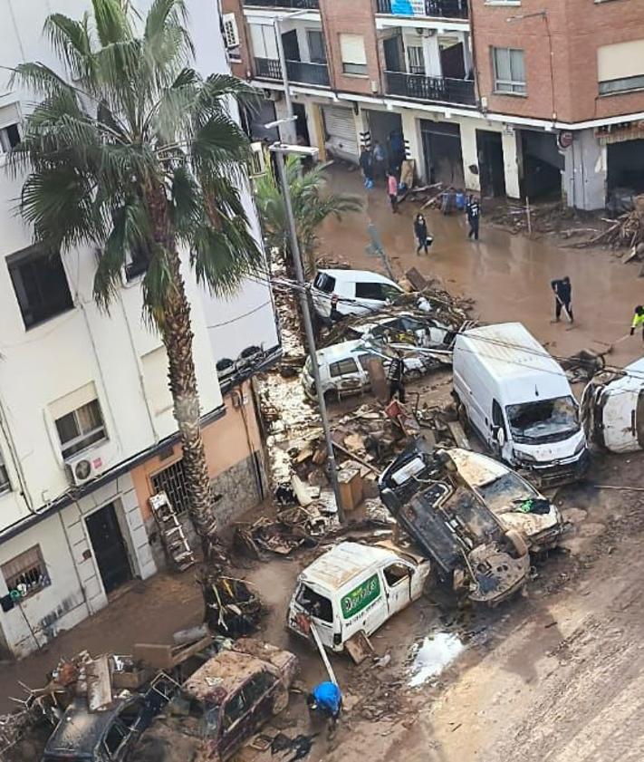 Imagen secundaria 2 - Imagen de la situación tras la DANA en Valencia.