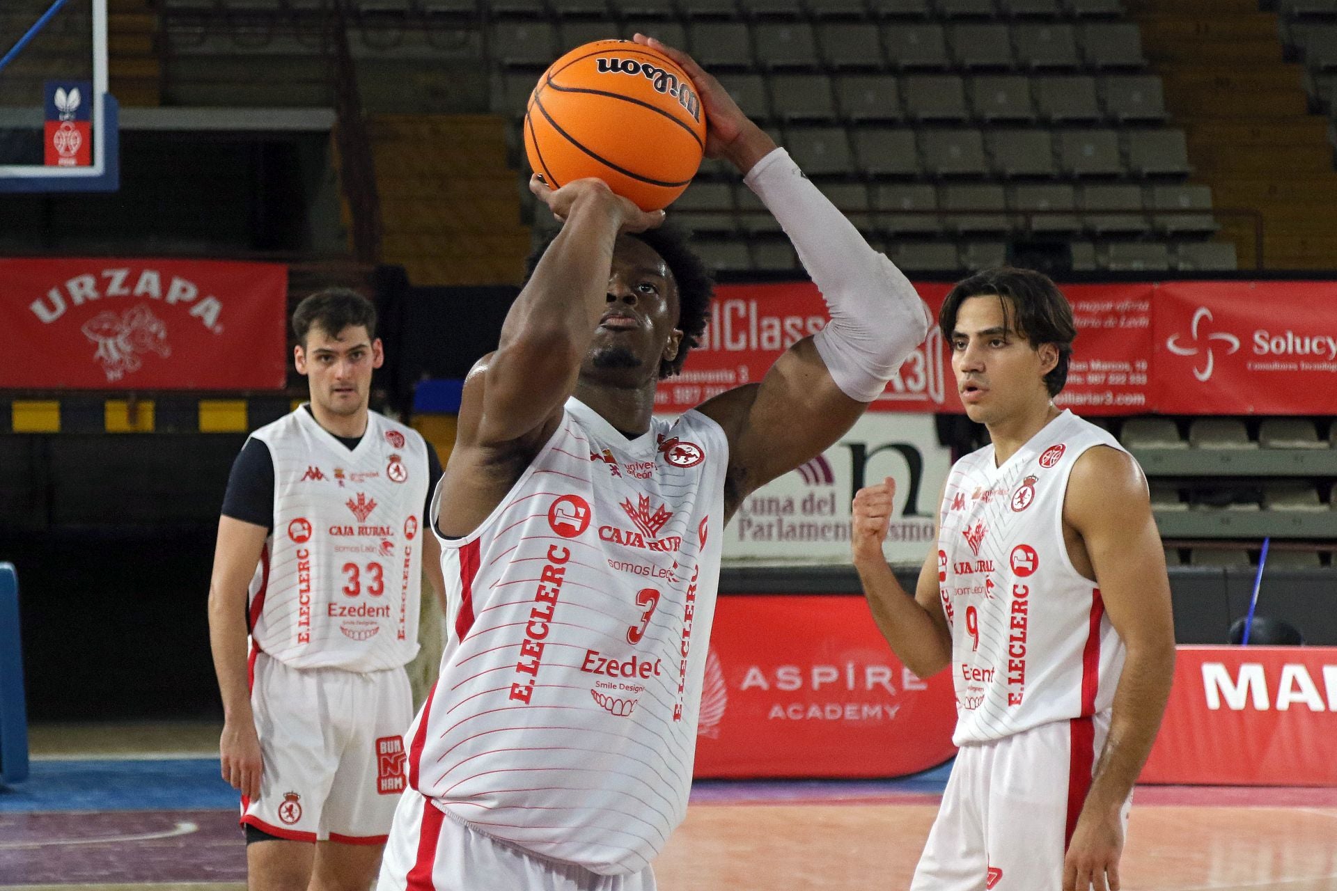 Las mejores imágenes del Cultural-Melilla de baloncesto