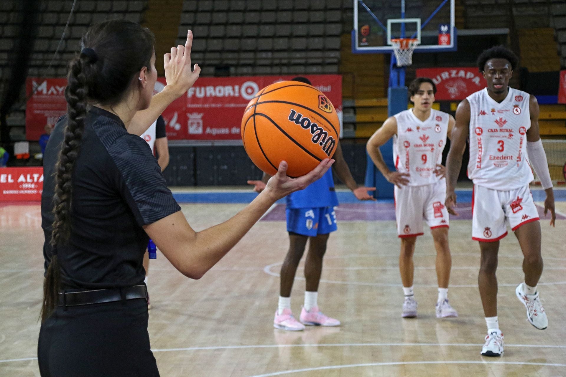 Las mejores imágenes del Cultural-Melilla de baloncesto