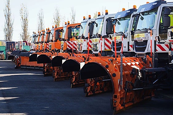 El delegado del Gobierno, Nicanor Sen, preside en Onzonilla la Comisión Coordinadora de la Campaña de Vialidad Invernal 2024-2025 en la Red de Carreteras del Estado en la Comunidad