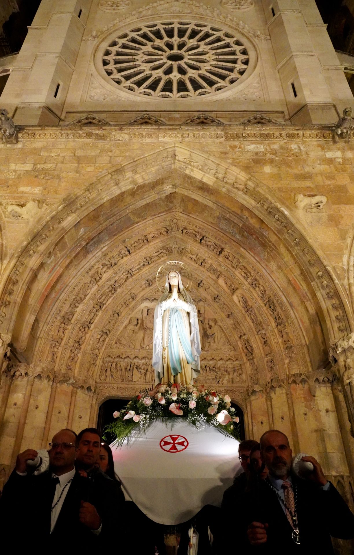 Procesión de las antorchas en León