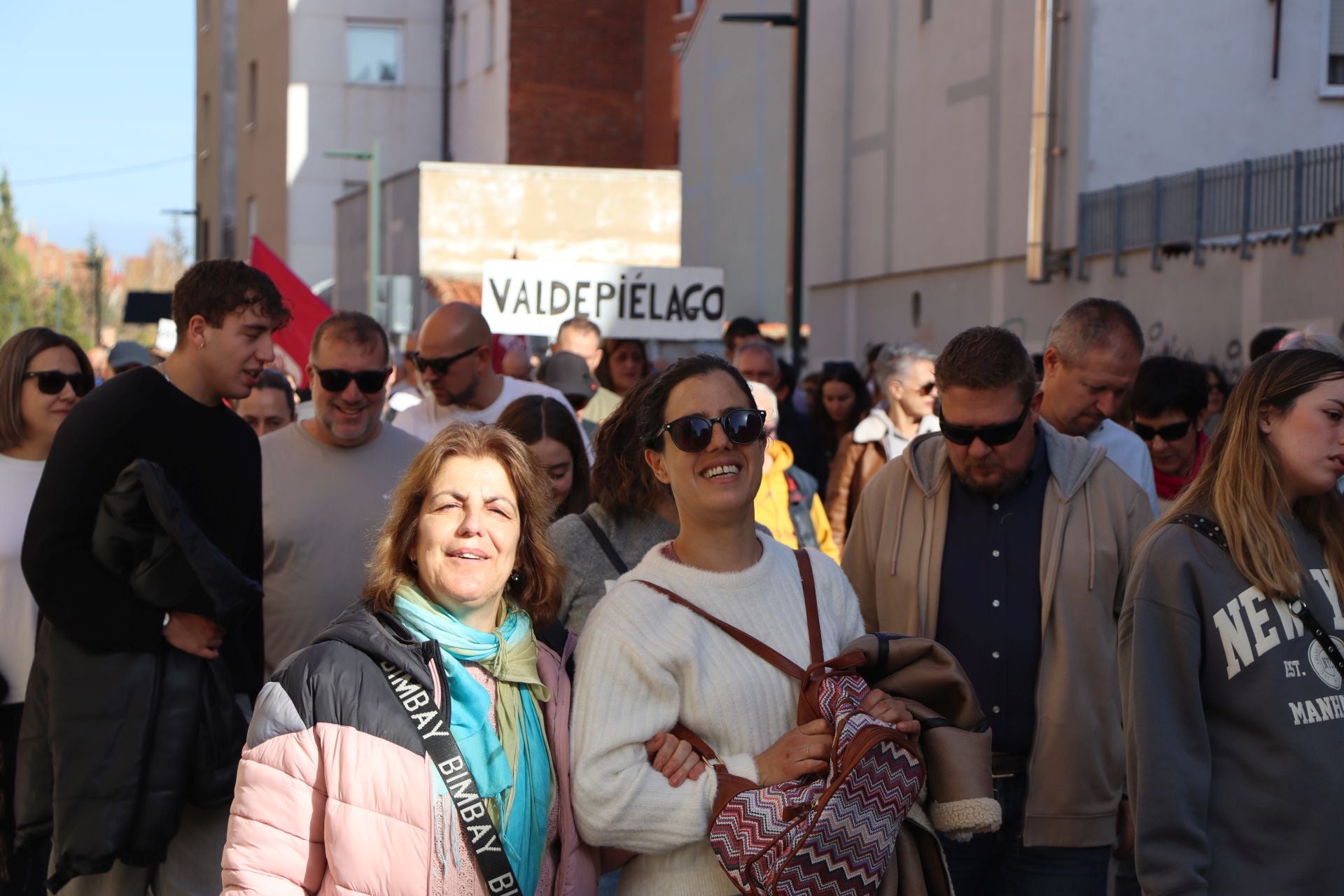 Manifestación por el futuro de Feve en León