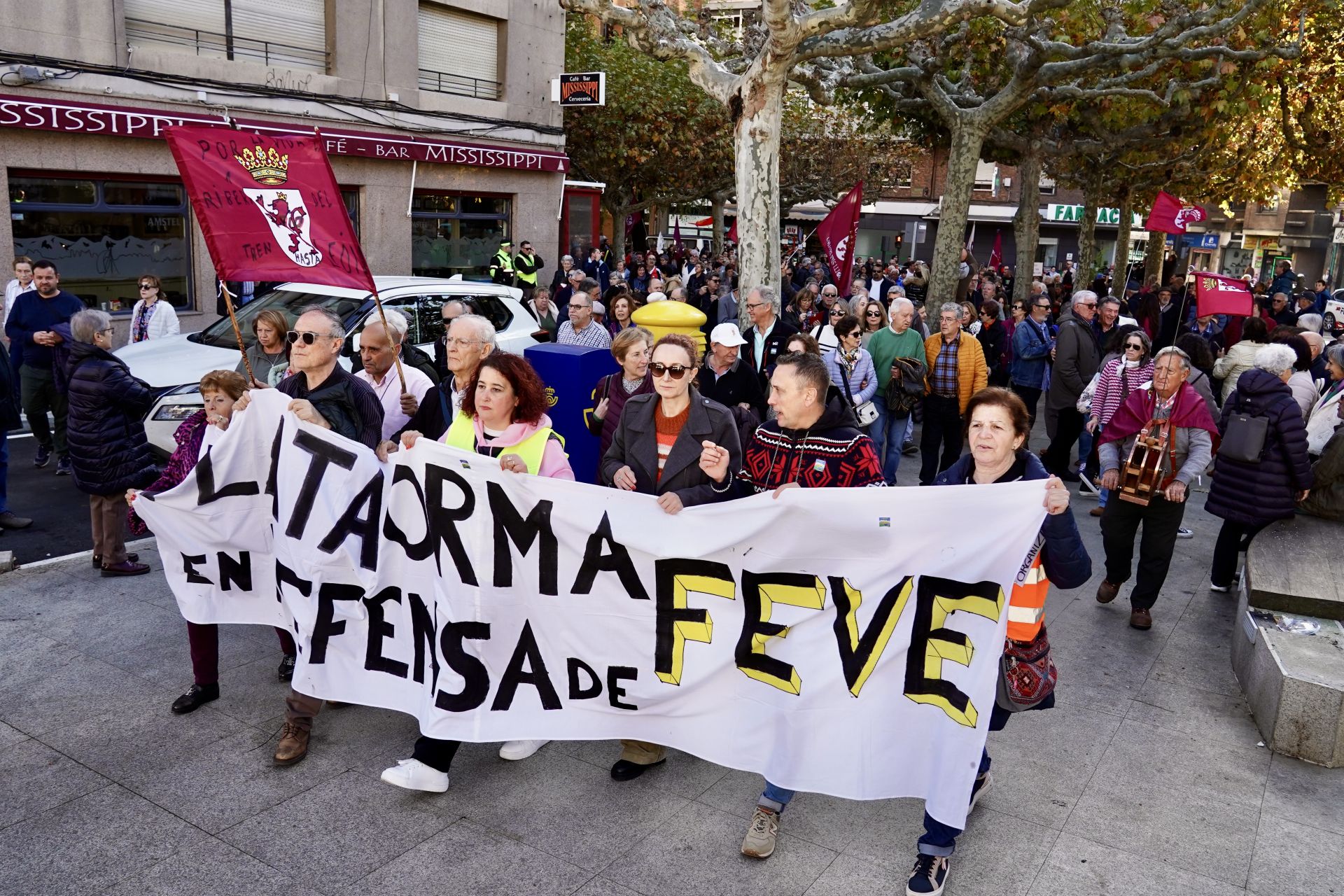 Manifestación por el futuro de Feve en León