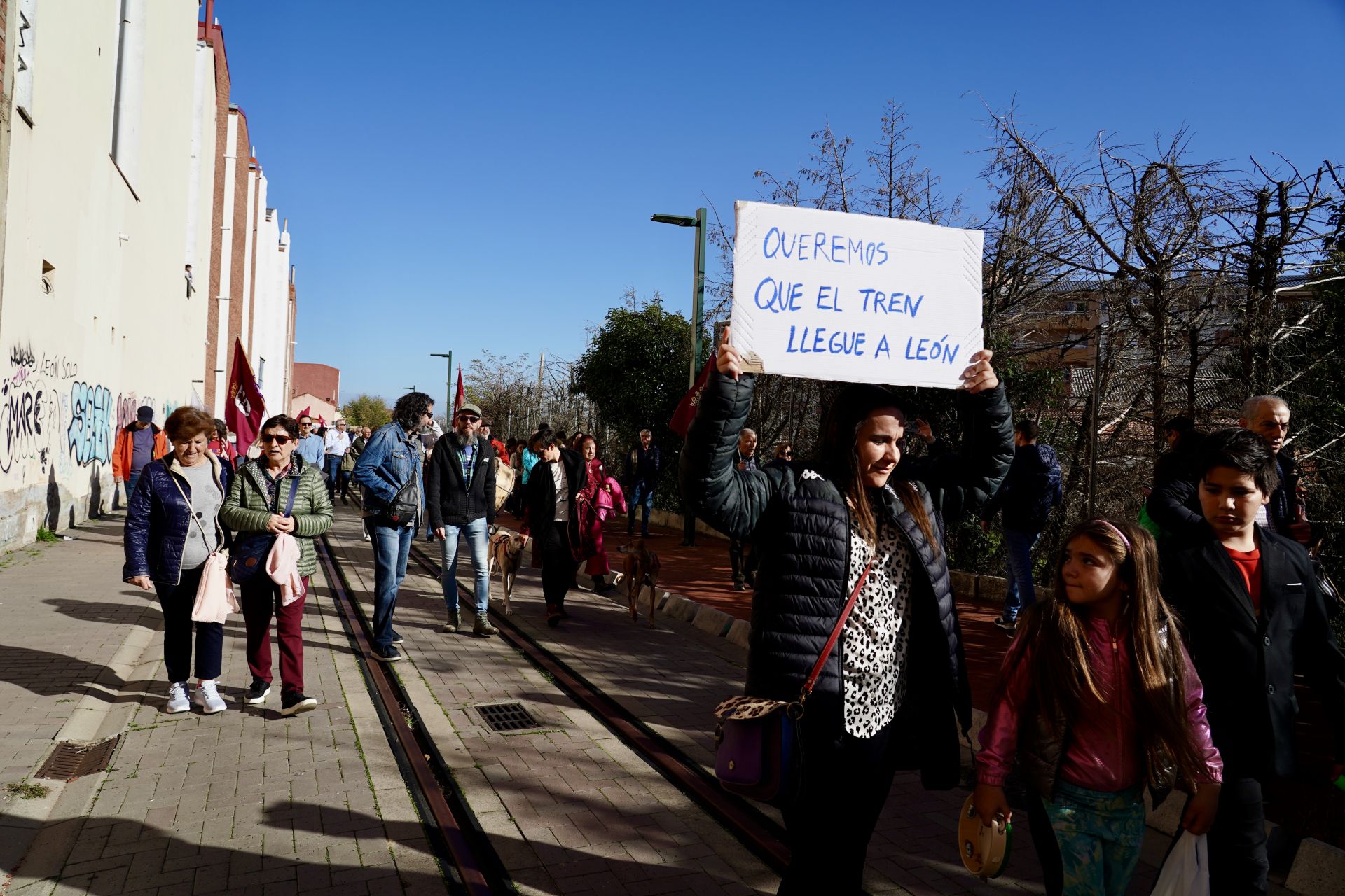 Manifestación por el futuro de Feve en León