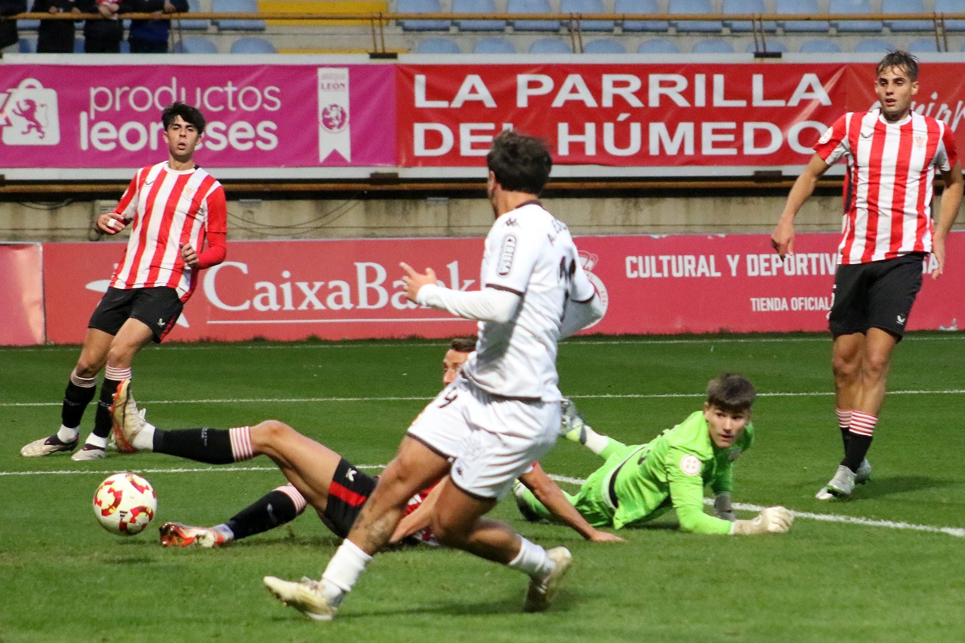 Todas las imágenes del Cultural-Bilbao Athletic
