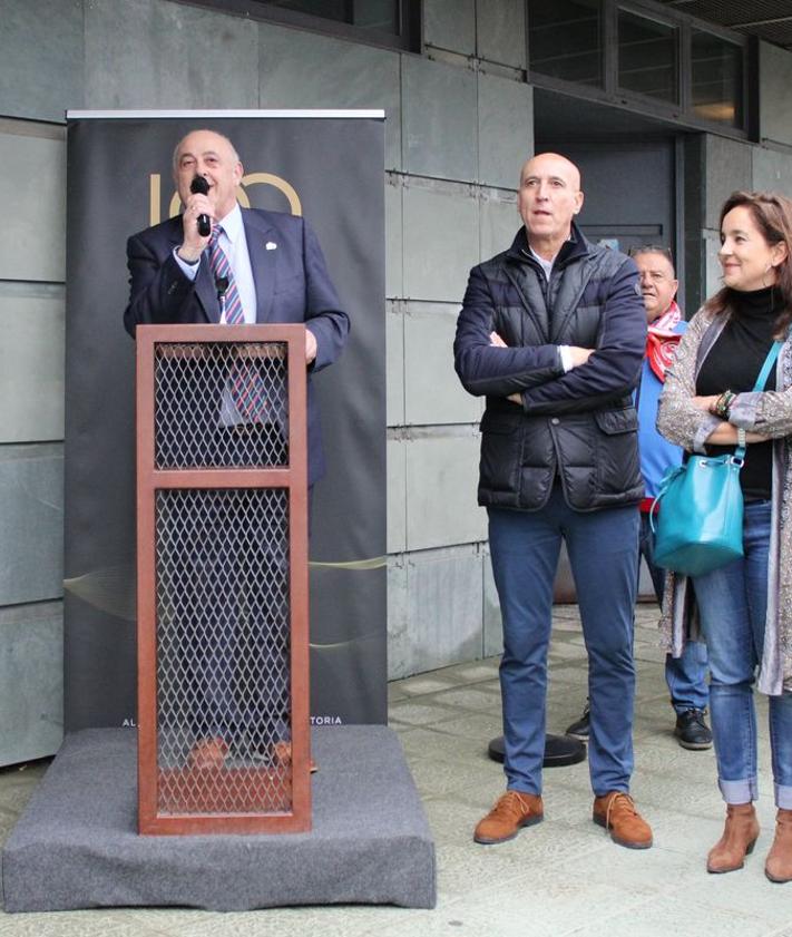 Imagen secundaria 2 - Marianín ya tiene su puerta en el Reino de León