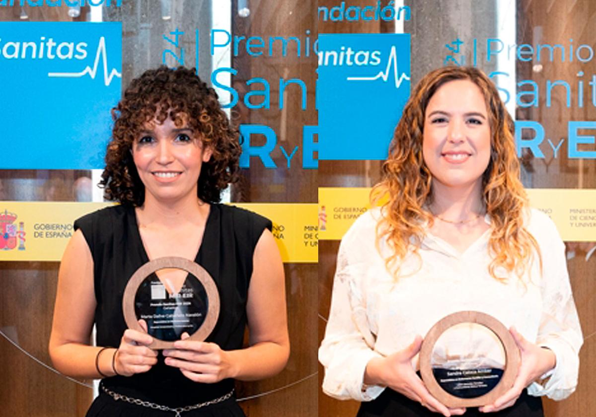 Marta Dafne Cabañero (Premio Sanitas MIR 2024) y Sandra Caloca (Premio Sanitas EIR 2024) con los premios.