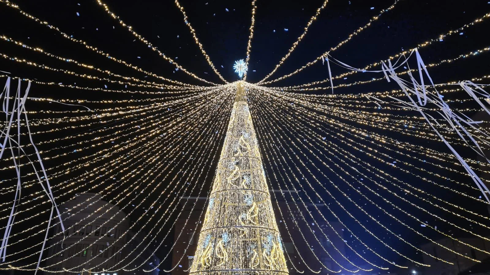 Encendido navideño en la ciudad de León