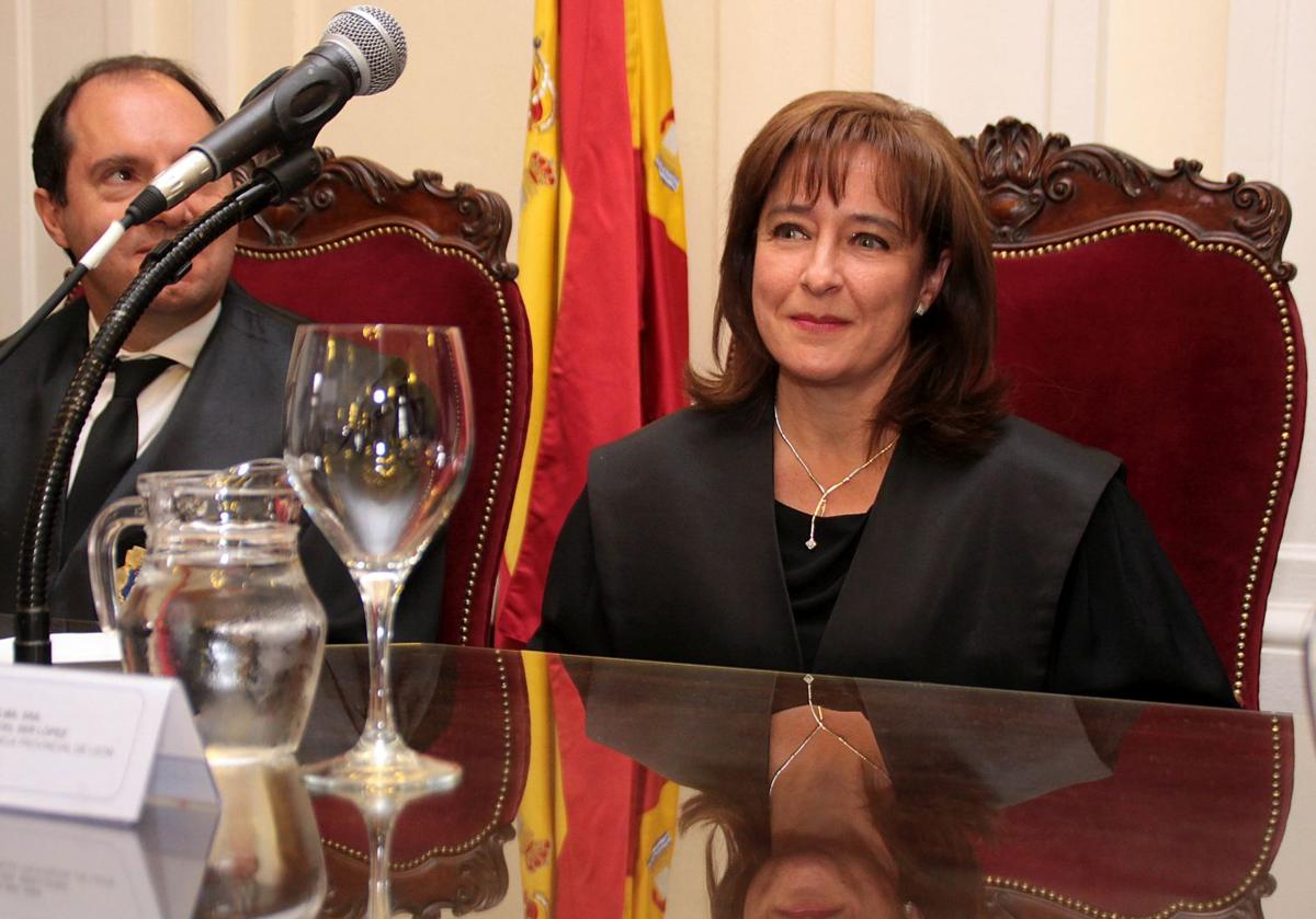 Ana del Ser en el actode toma de posesión como presidenta de la Audiencia Provincia del León en 2015.