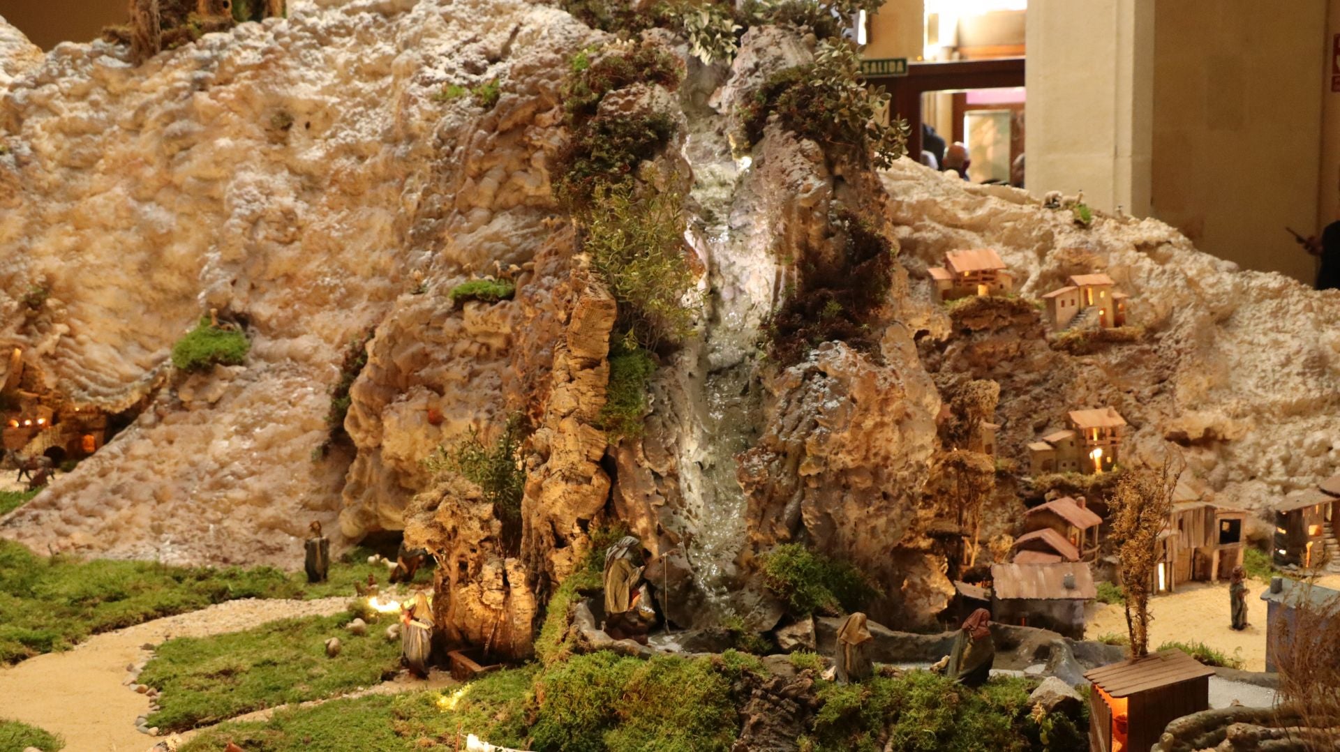 La Casa de las Carnicerías reabre con el belén navideño del Dulce Nombre