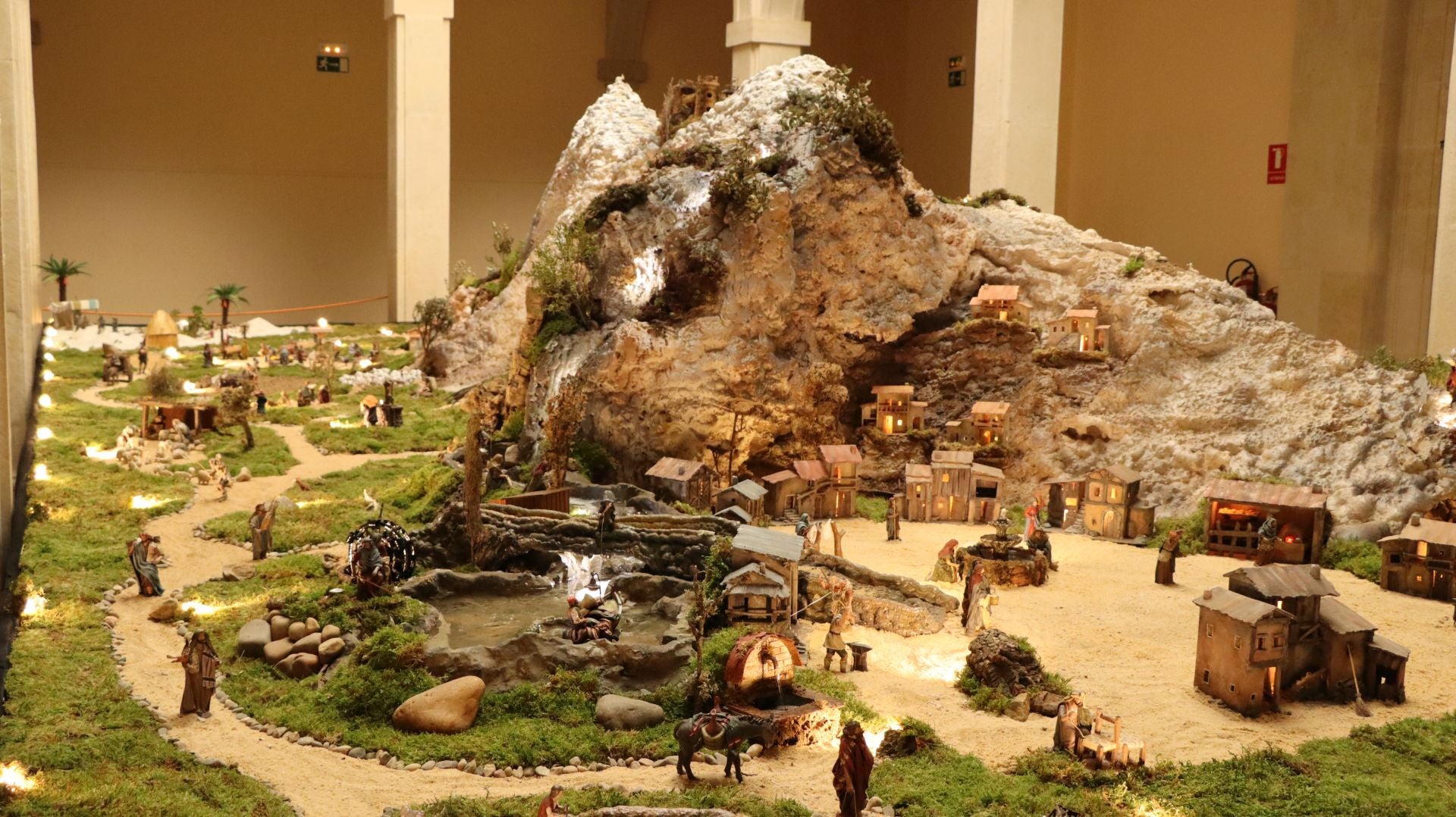 La Casa de las Carnicerías reabre con el belén navideño del Dulce Nombre