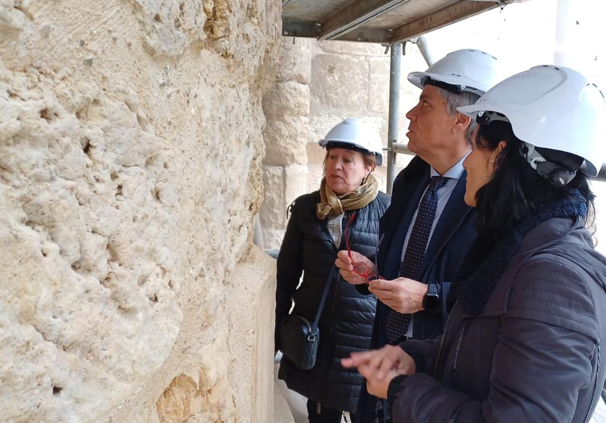 El delegado territorial de la Junta en León, Eduardo Diego, ha visitado estas obras.