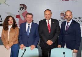 El presidente de la Diputación de León, Gerardo Álvarez Courel, y el consejero de Presidencia, Luis Miguel González Gago, presentan el convenio del plan de expansión rural del teléfono 012