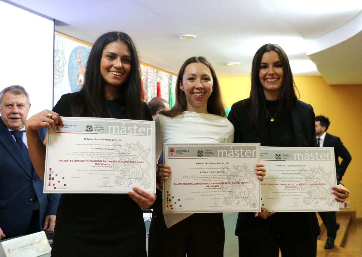 Imagen secundaria 1 - La Clínica Solidaria del Colegio Oficial de Dentistas de León atienden a más de 190 pacientes sin recursos