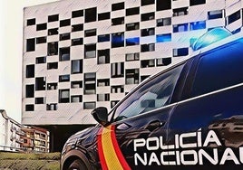 Coche de la Policía Nacional de San Andrés que participó en el dispositivo de búsqueda.