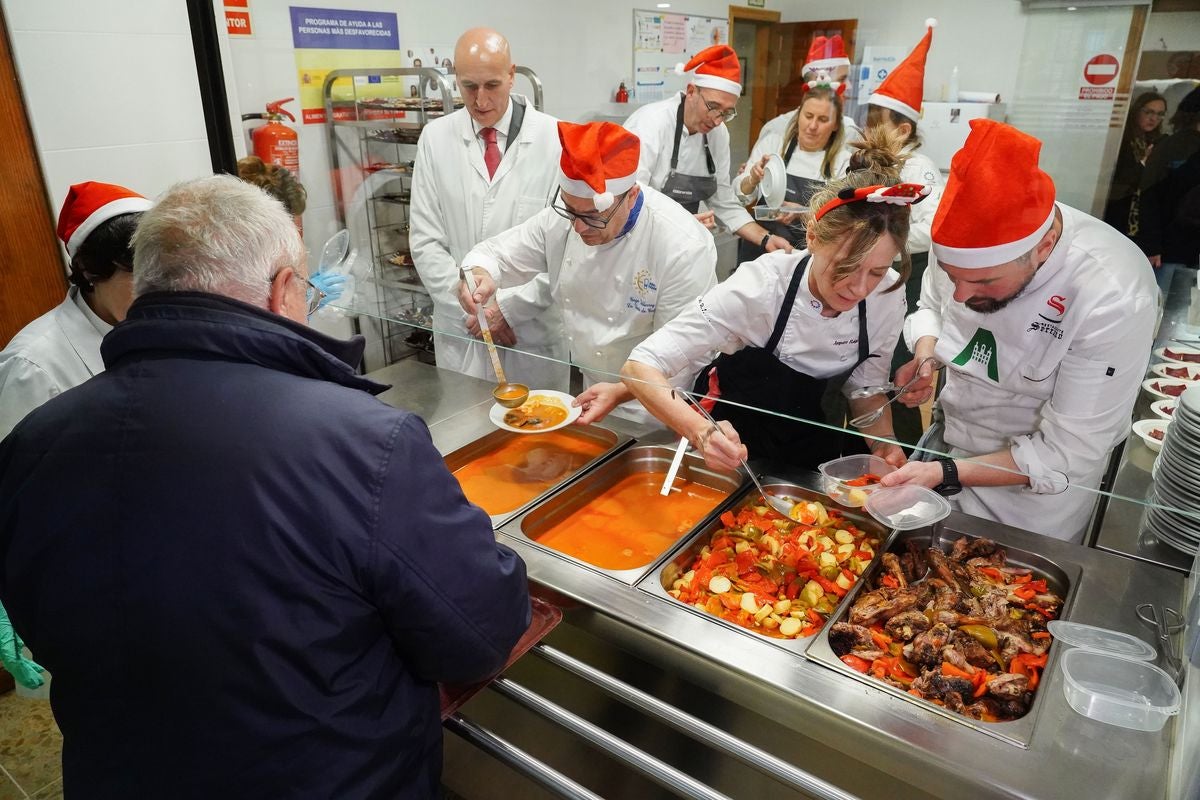 Un menú de &#039;Estrella&#039; para el comedor social de Asleca