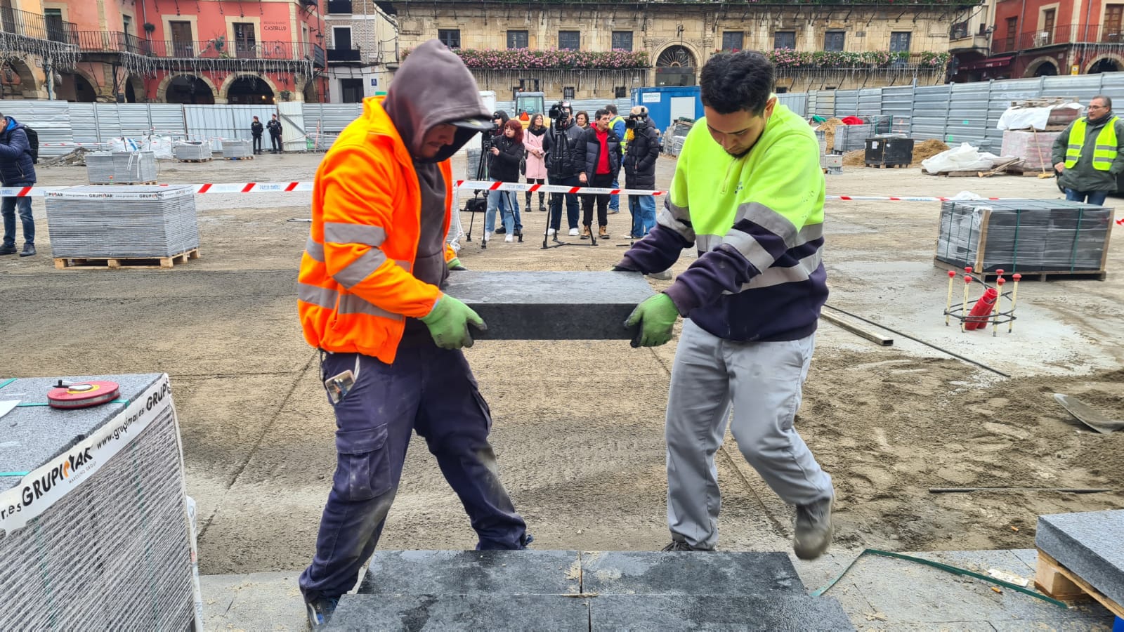 Obras en la Plaza Mayor de León