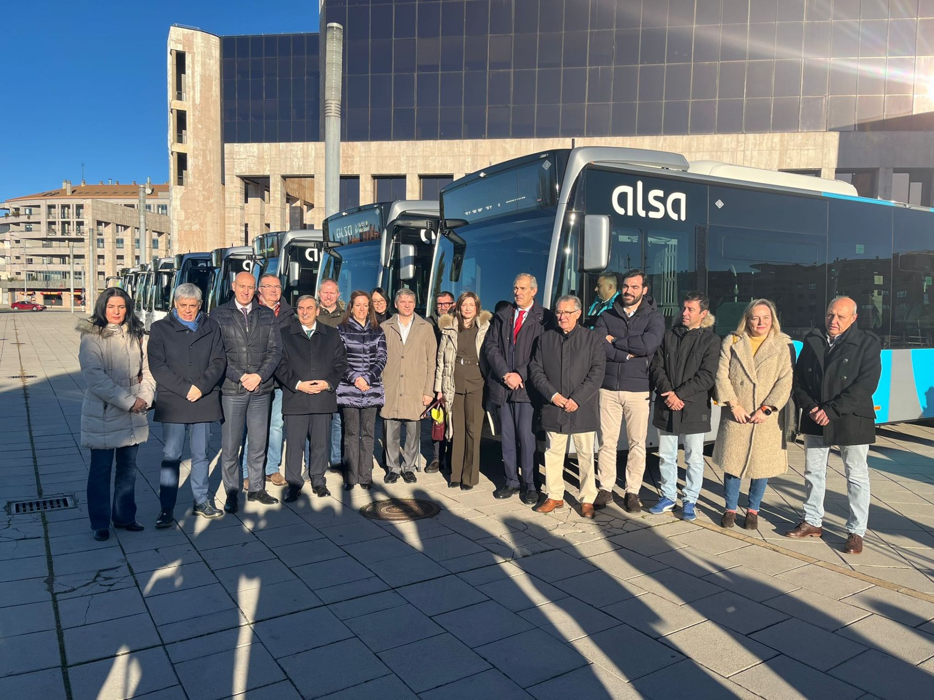 Presentación de los ocho nuevos autobuses híbridos para León.