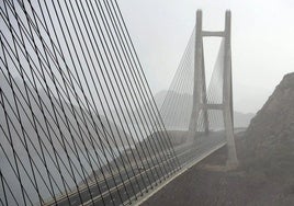 Niebla en el puente de Luna.