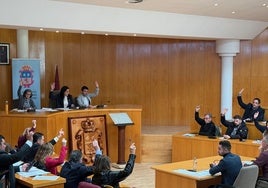 Imagen de la votación en el pleno de San Andrés del Rabanedo.