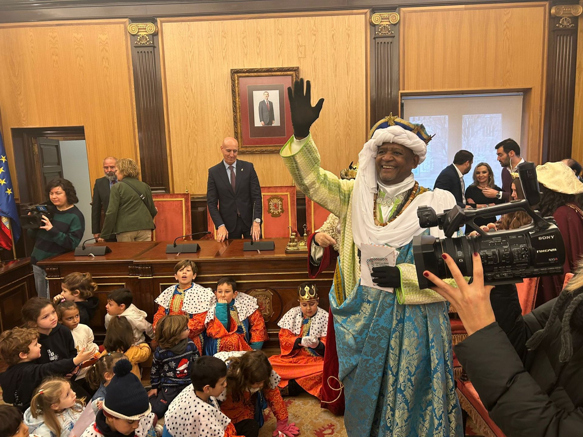 Así recibieron los niños de León a Los Reyes Magos