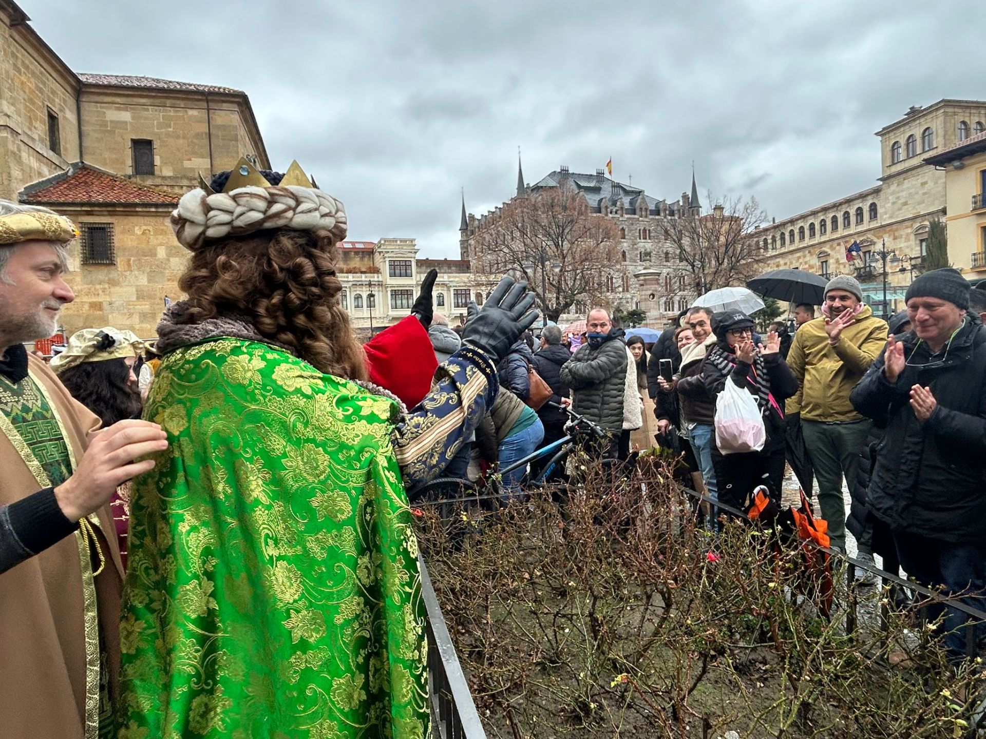 Así recibieron los niños de León a Los Reyes Magos