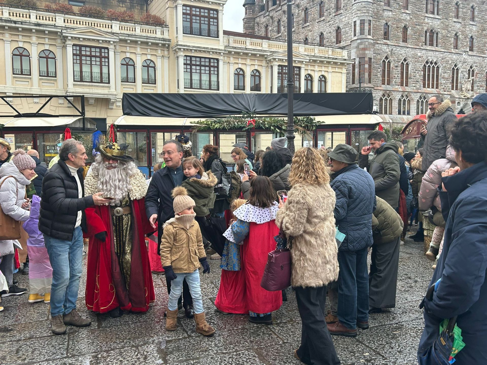 Así recibieron los niños de León a Los Reyes Magos