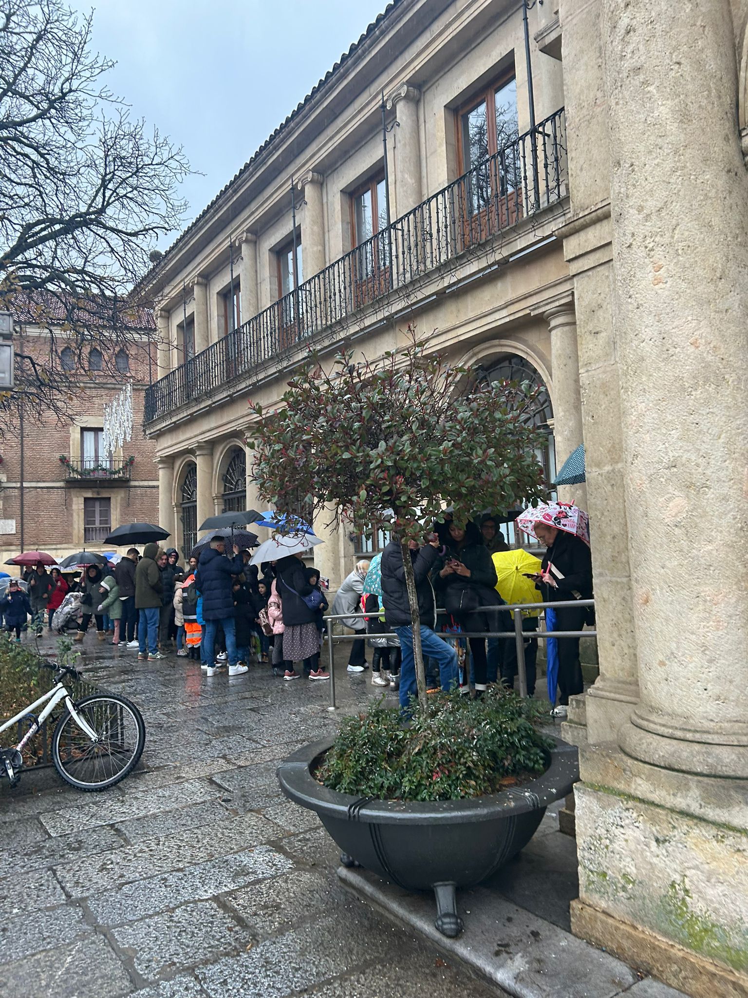 Así recibieron los niños de León a Los Reyes Magos