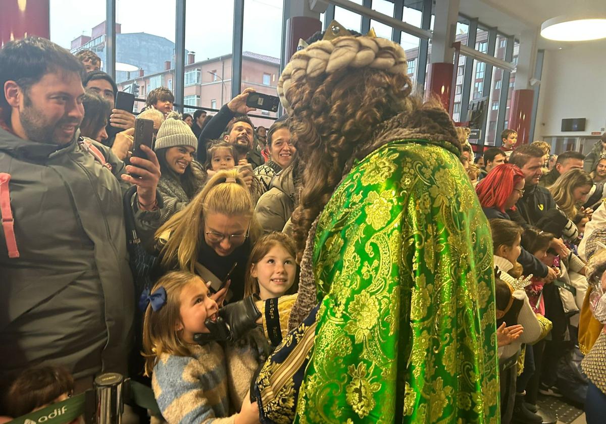 Así recibieron los niños de León a Los Reyes Magos