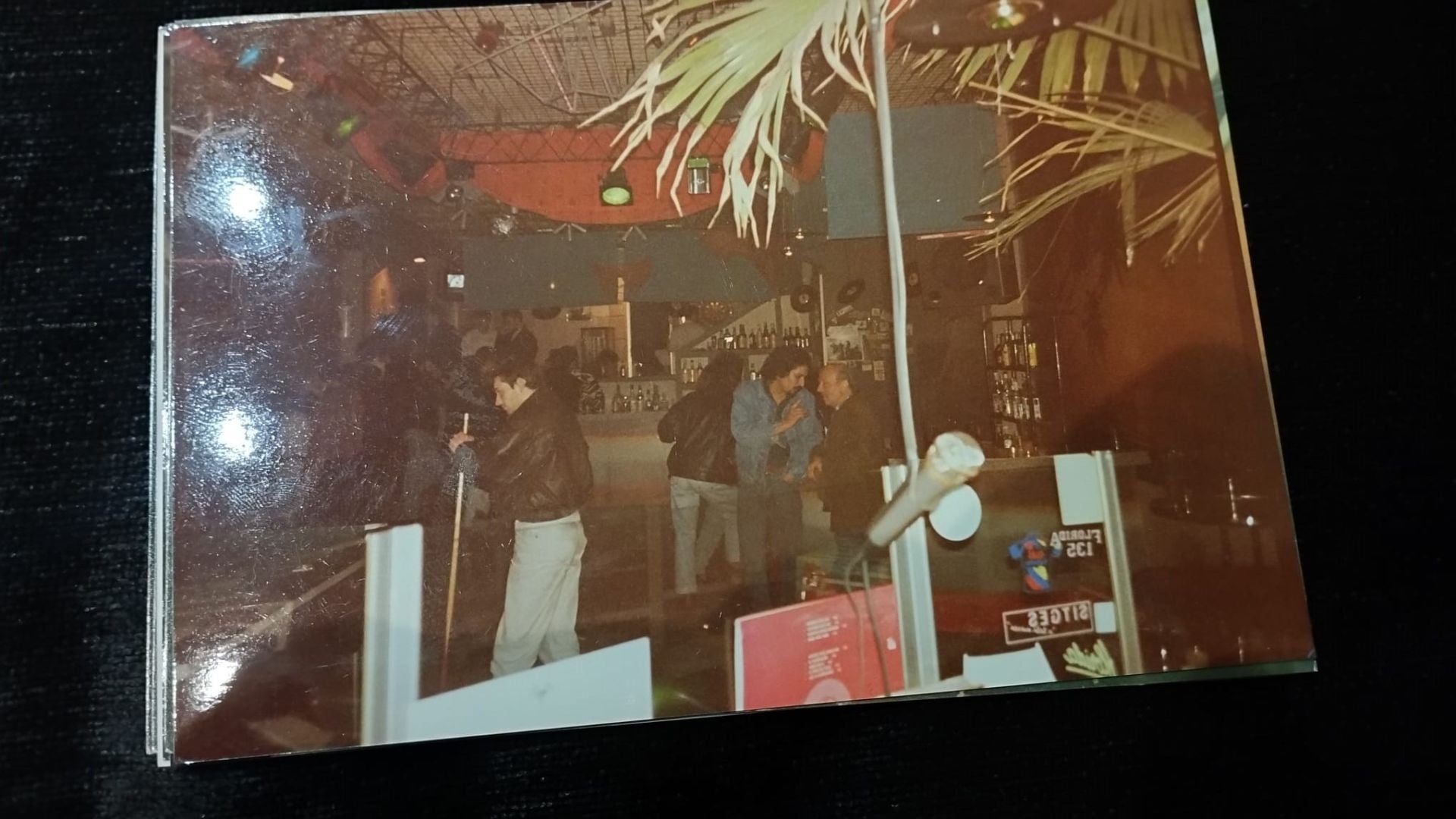 Fotografía del pub El Jardín en la década de los noventa.