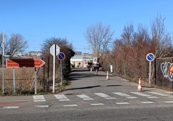 Arrancan las obras en el acceso al Nuevo Recreo Industrial.