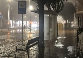 Agua anegando toda la zona.