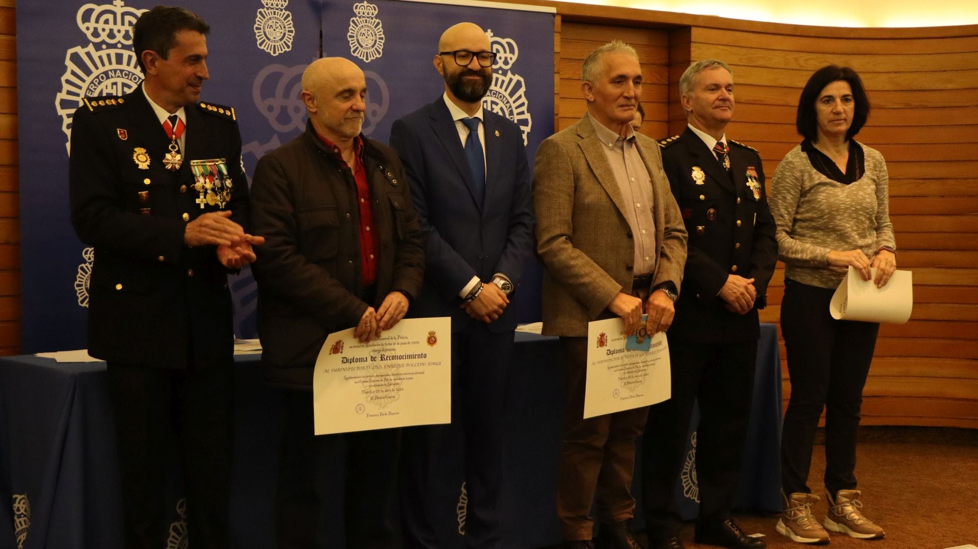 Homenaje a los Policías Nacionales jubilados y dedicación al servicio policial