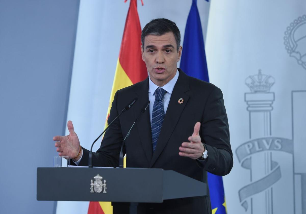 El presidente del Gobierno, Pedro Sánchez, durante una rueda de prensa tras el Consejo de Ministros, en el Complejo de la Moncloa.