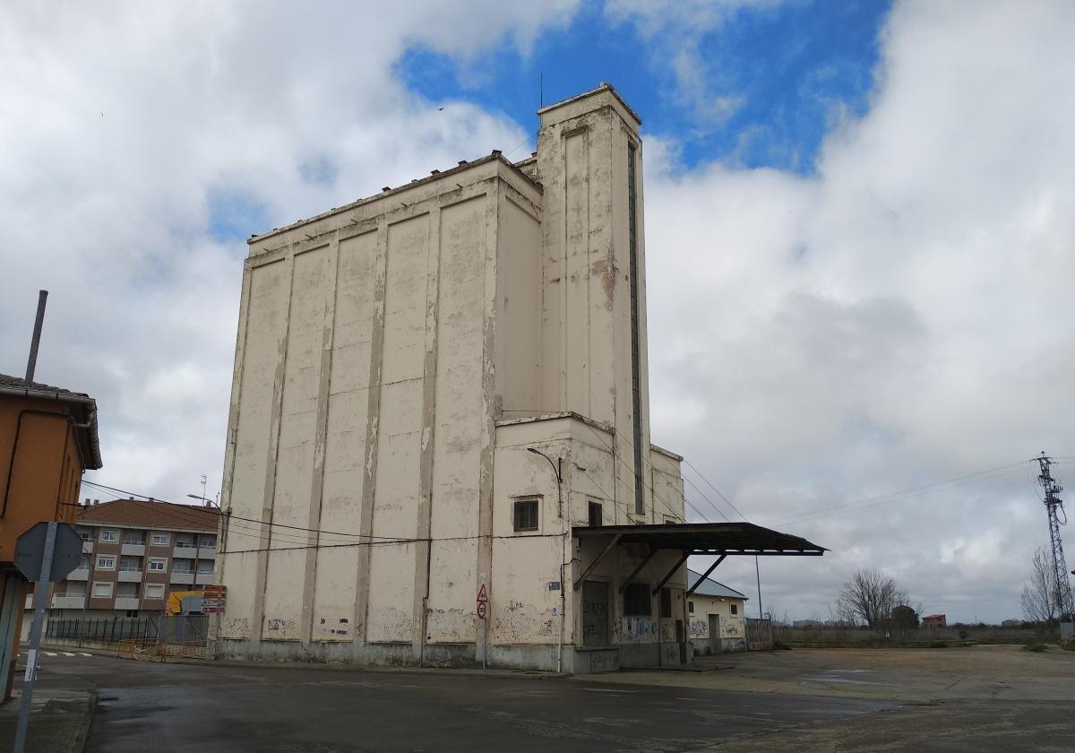 Silo de Santa María del Páramo.