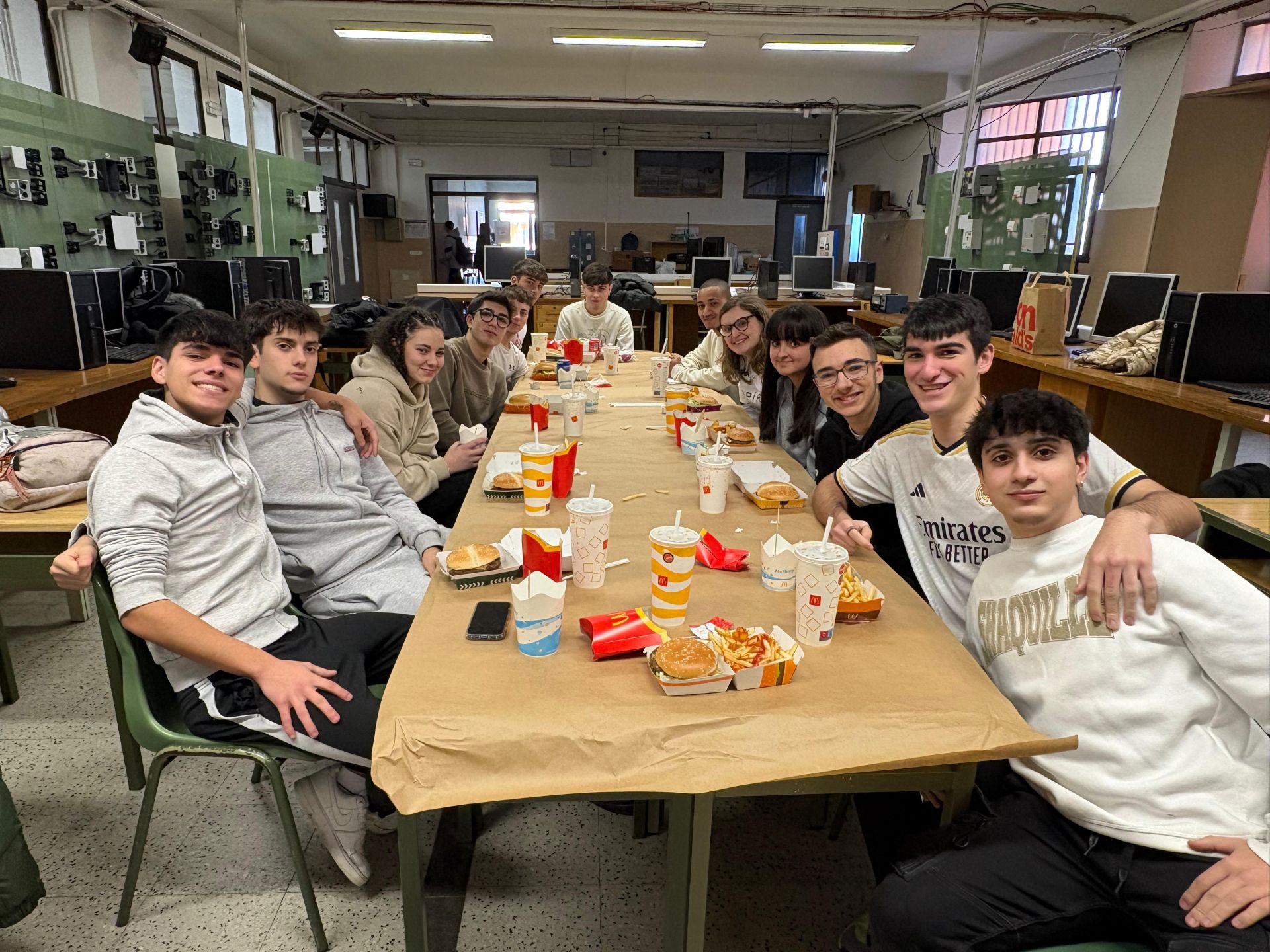 Alumnos del Centro Don Bosco en las fiestas de su patrono, San Juan Bosco